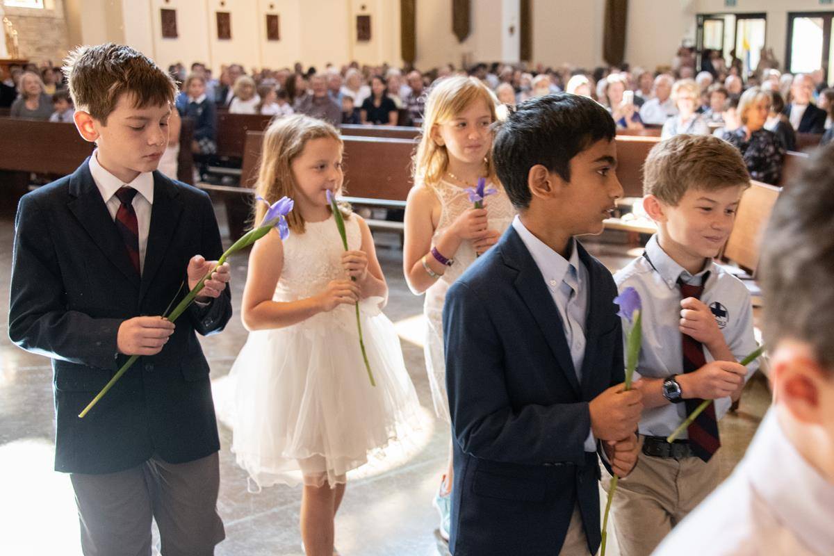 May Crowning at St. Pius X School (Photos provided by MaryAnn Luedtke Photography)