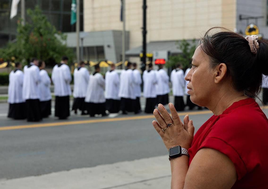 Sights of the Eucharistic Congress Eucharistic Procession