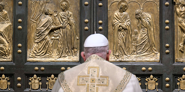 013125 pope holy door